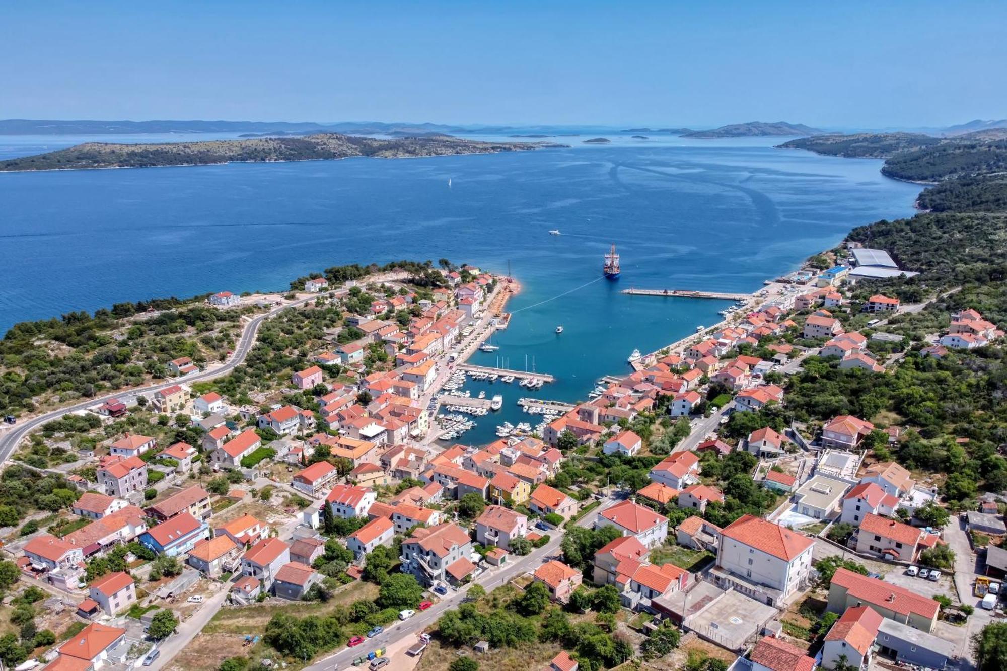 Apartments With A Parking Space Sali, Dugi Otok - 8084 Exterior photo